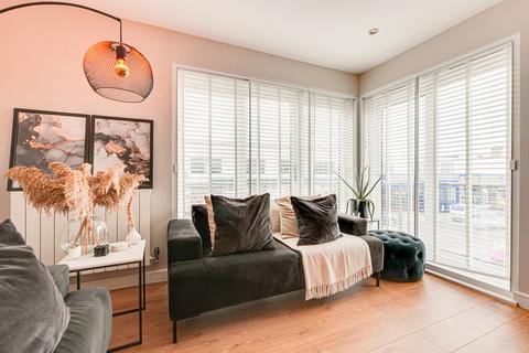 2 bedroom flat for sale, London Road, Leigh-on-sea, SS9