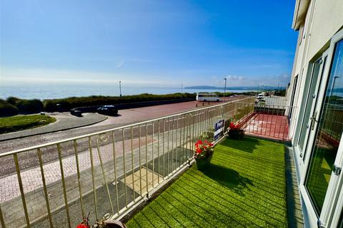 undefined, Min Y Mor, Pwllheli