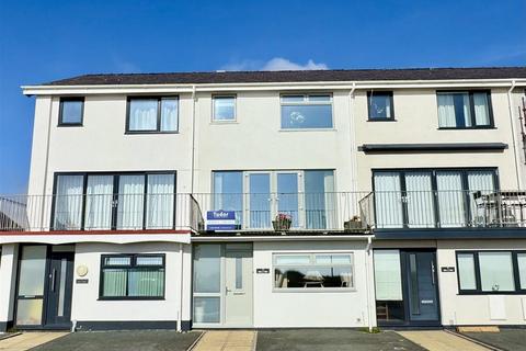 undefined, Min Y Mor, Pwllheli