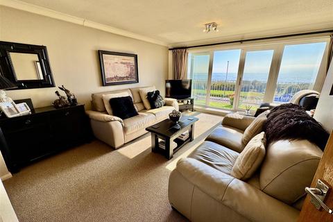 undefined, Min Y Mor, Pwllheli