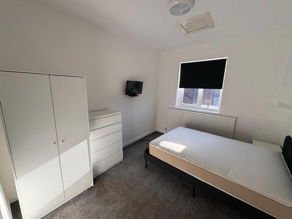 Room 2 .jpg