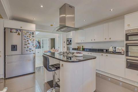 undefined, Rowan Close, Rayleigh, SS6