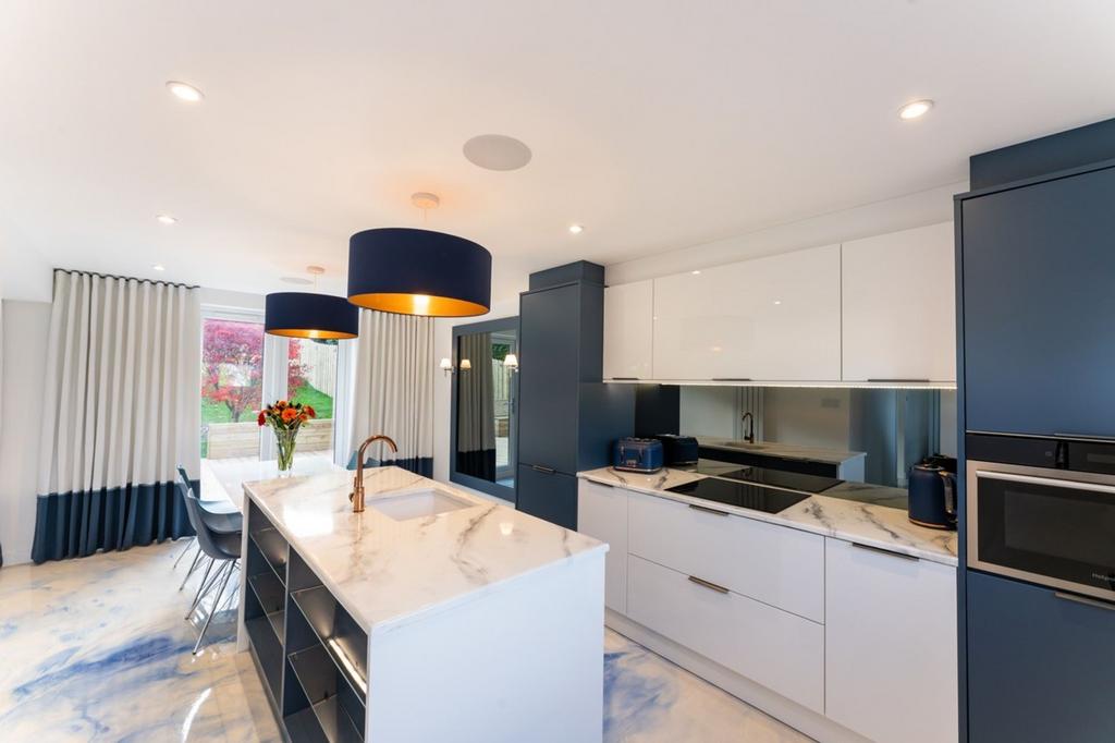 Fitted Kitchen/Dining Room