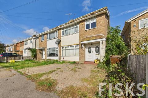 undefined, NO ONWARD CHAIN - Furtherwick Road, Canvey Island, SS8