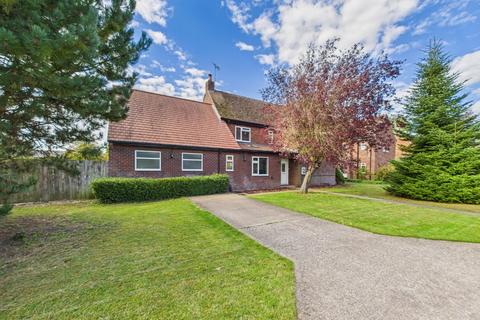 4 bedroom detached house for sale, Gott Close, Driffield, YO25 9EZ