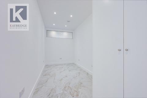 26 Donnington Road, Worcester Park, KT4 8EN
