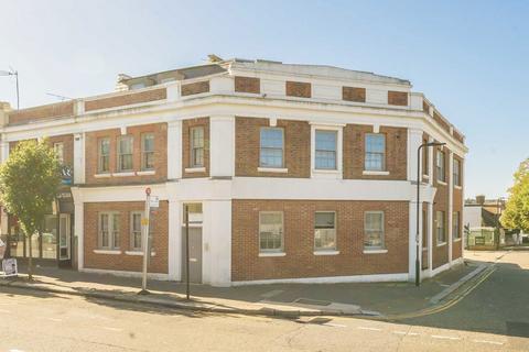 1 bedroom flat for sale, Horn Lane, London W3