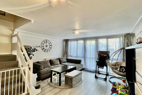 undefined, Brookwood Road, Hounslow TW3