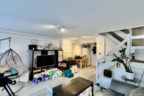 undefined, Brookwood Road, Hounslow TW3