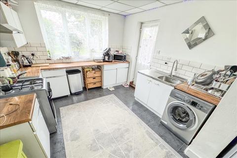 undefined, Gladstone Avenue, Feltham, Middlesex, TW14