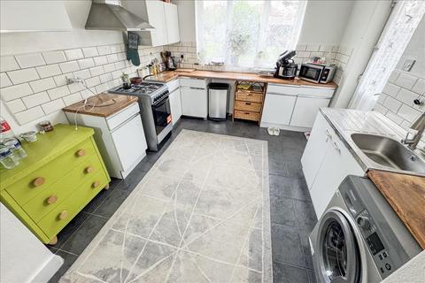 undefined, Gladstone Avenue, Feltham, Middlesex, TW14