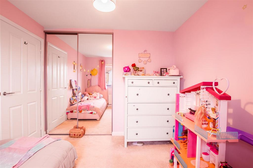 Bedroom-.four.jpg