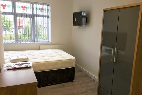 undefined, *£120pppw excluding* Queens Road East , NG9 2FF - UON