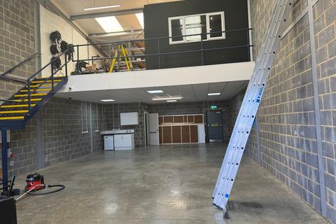 Warehouse to rent, Units A2 Glenmore Business Park, Portfield Chichester PO19 7BJ