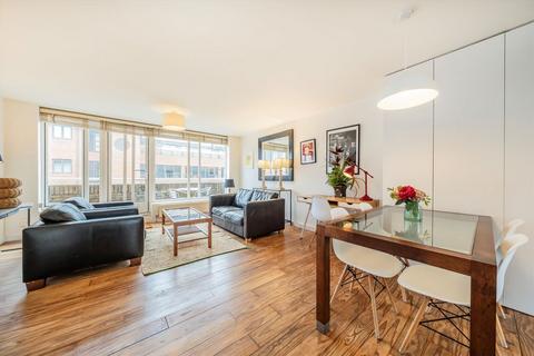 Chesterton Square, London W8