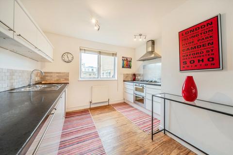 2 bedroom flat to rent, Chesterton Square, London W8