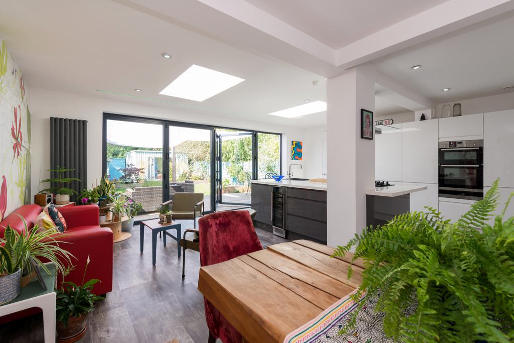 Kitchen/Reception