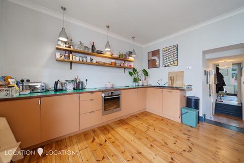 undefined, Cranwich Road, London, N16