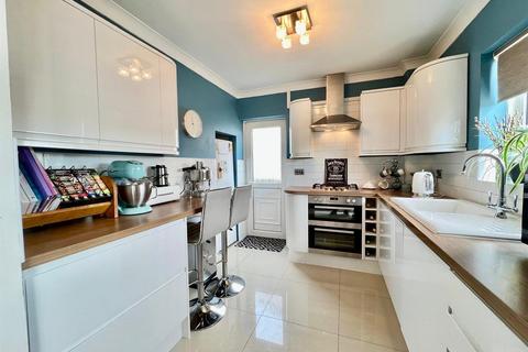 18 Devonshire Drive, Hirwaun, Aberdare, CF44 9SE