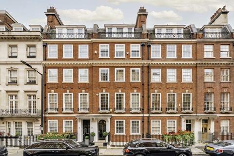 3 bedroom flat for sale, Green Street, London W1K