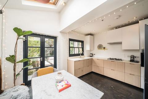 3 bedroom house for sale, Tyneham Road, London SW11