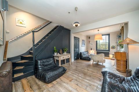 3 bedroom house for sale, Tyneham Road, London SW11