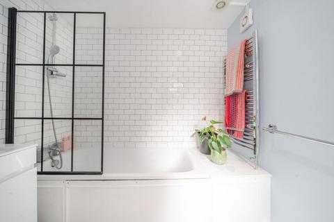 1 bedroom flat for sale, Melina Road, London, W12