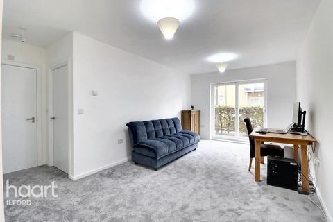 2 bedroom flat for sale, Clark Grove, Ilford