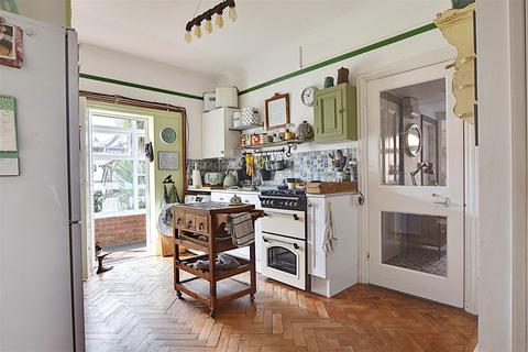 1 bedroom flat for sale, Cantelupe Road, Bexhill-On-Sea