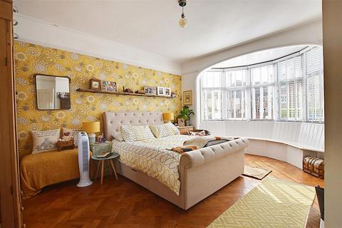 1 bedroom flat for sale, Cantelupe Road, Bexhill-On-Sea