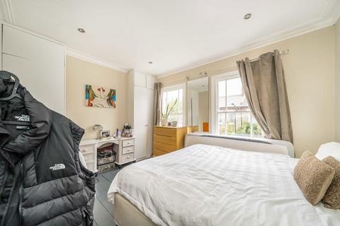 25 Kilravock Street, London, W10 4HX