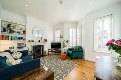 Amesbury Avenue, London SW2