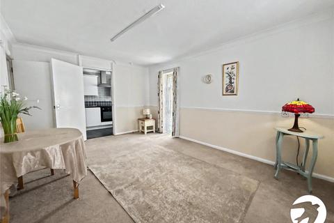 2 bedroom flat for sale, Bowes Close, Sidcup, DA15