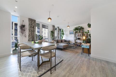 2 bedroom flat for sale, Printworks Apartments, London NW10