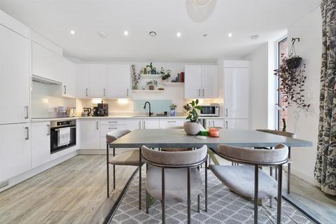 2 bedroom flat for sale, Printworks Apartments, London NW10