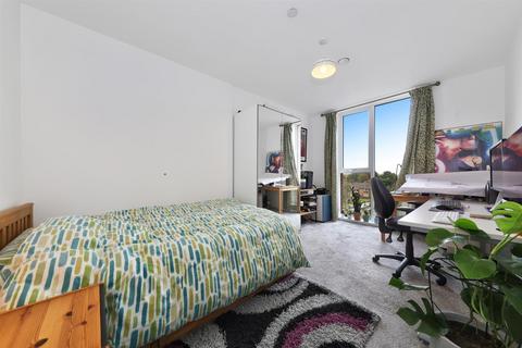 2 bedroom flat for sale, Printworks Apartments, London NW10