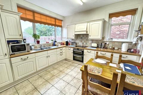 undefined, Churchdown Lane, Hucclecote, Gloucester, GL3