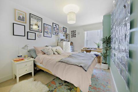 1 bedroom flat for sale, Freda Street, London SE16
