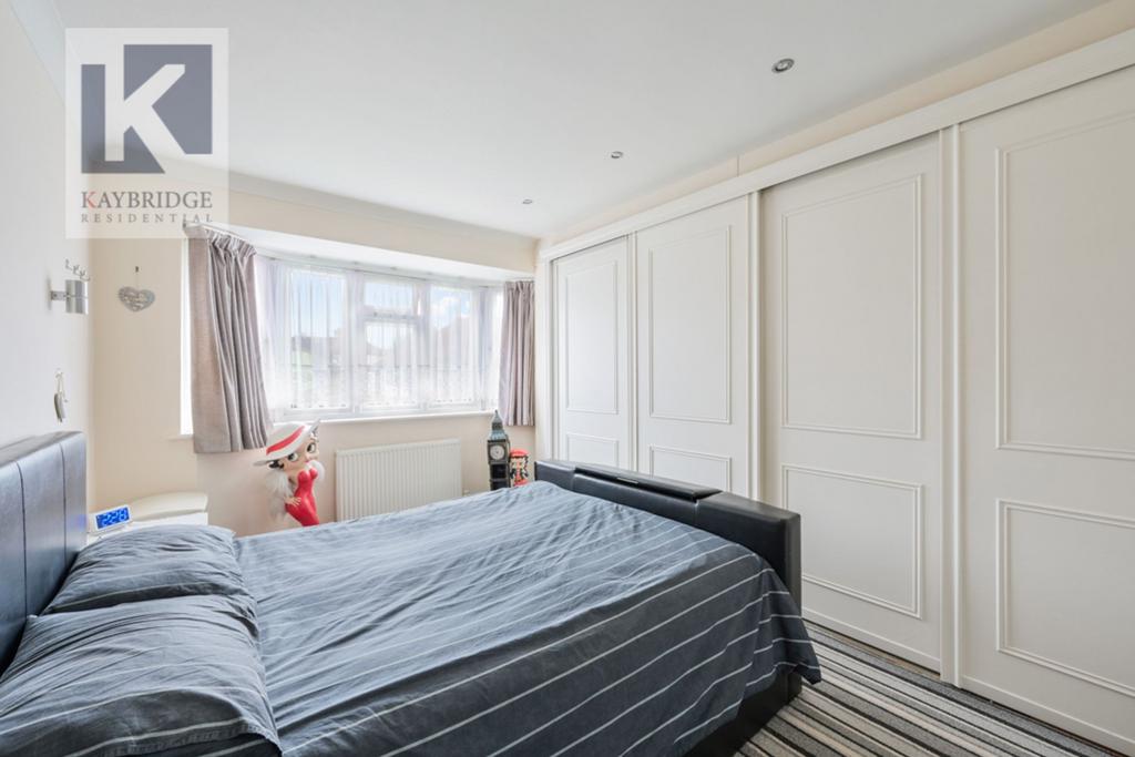 Burford Road, KT4 7 SU