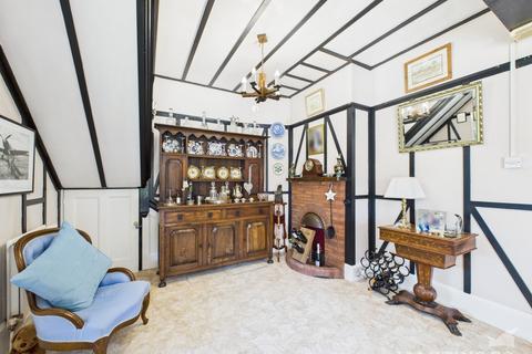 4 bedroom detached house for sale, Aldwick Road, Bognor Regis