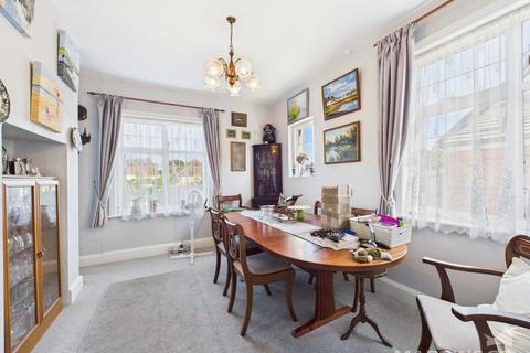 4 bedroom detached house for sale, Aldwick Road, Bognor Regis