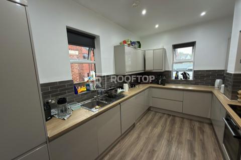 9 bedroom house to rent, Regent Park Terrace, Leeds LS6