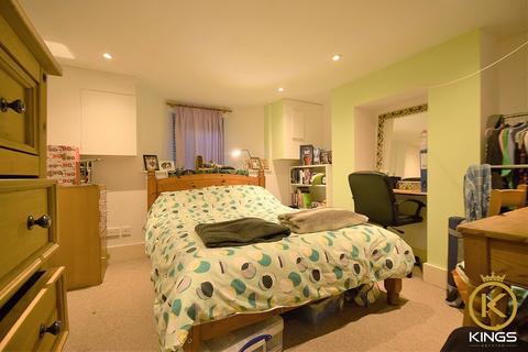 undefined, Sycamore Road, Guildford