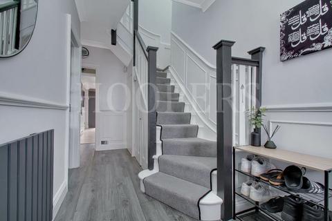5 bedroom semi-detached house for sale, Fleetwood Road, London, NW10