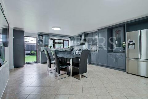 5 bedroom semi-detached house for sale, Fleetwood Road, London, NW10