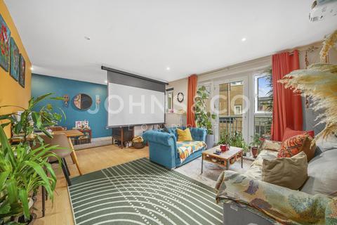 2 bedroom flat to rent, Morton Close, Wapping, London, E1