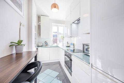2 bedroom flat for sale, Sidmouth Parade, London NW2