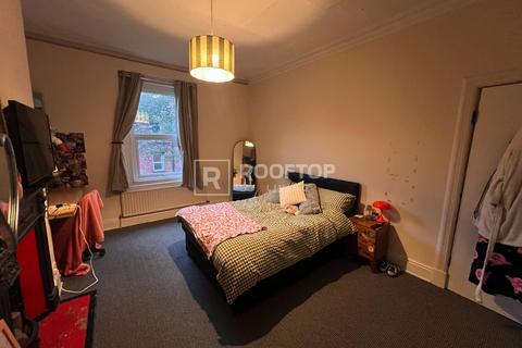8 bedroom house to rent, Ash Grove, Leeds LS6