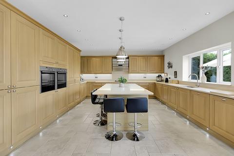 5 bedroom detached house for sale, Whitegate Road, Winsford