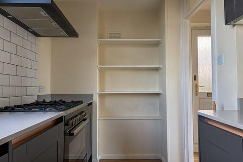 2 bedroom flat to rent, Chesterton Towers, Cambridge CB4